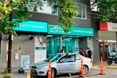 Allanaron la sede de Sur Finanzas, entidad vinculada a Chiqui Tapia, por lavado de dinero