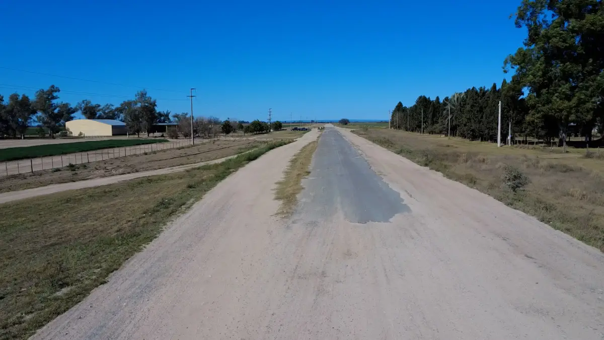 DETERIORO. La ruta 334 presenta zonas muy dañadas. LA GACETA/ FOTO DE ÁLVARO MEDINA