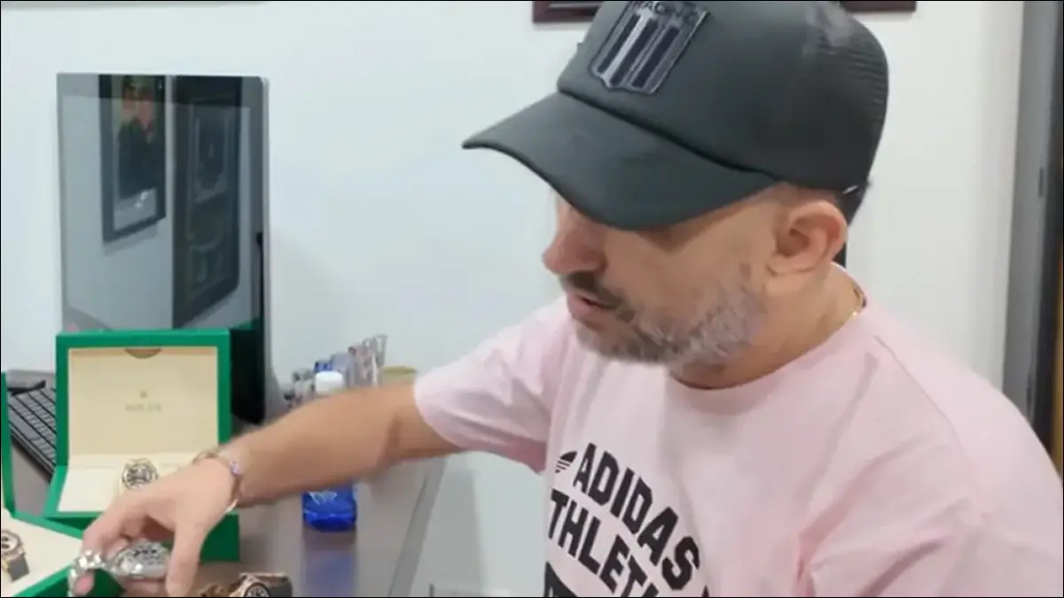 VIDEO VIRAL. Ariel Vallejo aparece comprando un Rolex en Miami mientras la Justicia avanza sobre los movimientos financieros de Sur Finanzas y su relación con el fútbol argentino.