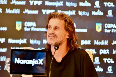 “Son de manual”: el técnico del equipo de “Chiqui” Tapia estalló tras la eliminación y abandonó la conferencia