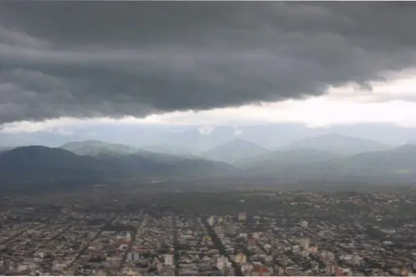 Riesgo por tormentas: cuáles son las dos provincias bajo alerta amarilla
