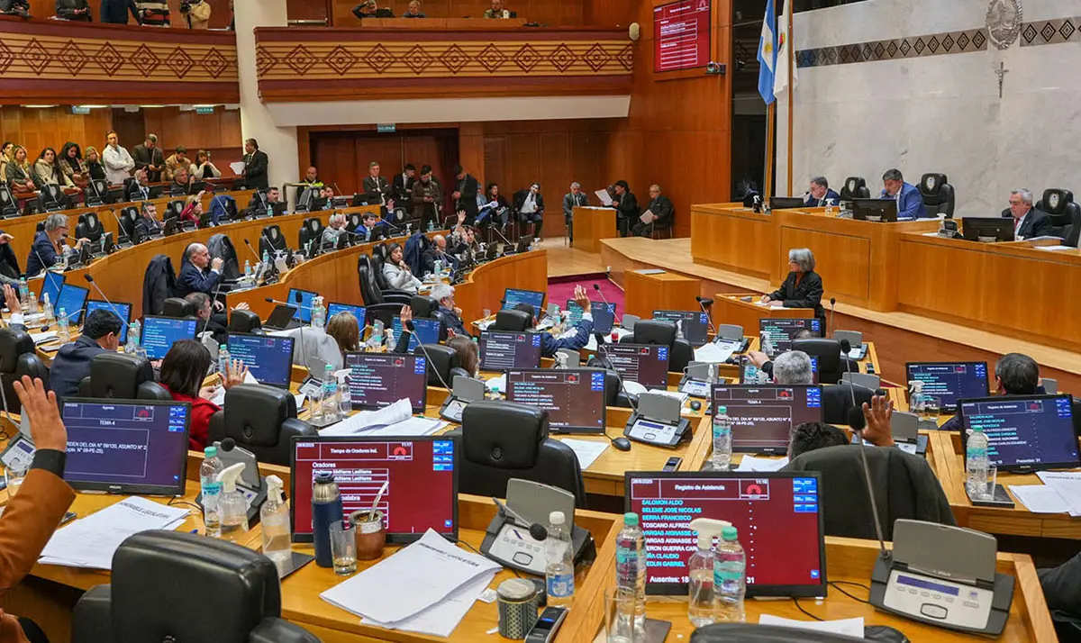 EN EL RECINTO. Se aguarda un extenso debate en el recinto, con pasajes de tensión entre las bancadas. 