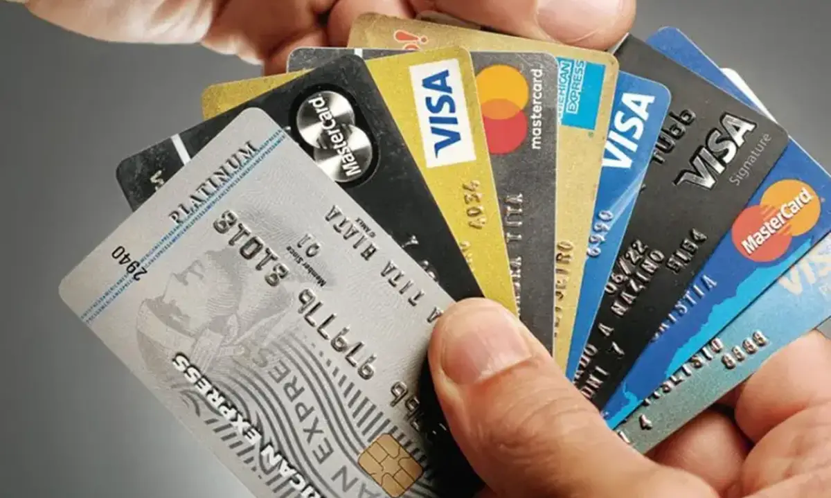 ¿Cuánto tiempo debe pasar para que las deudas de la tarjeta de crédito pierdan vigencia y no se pueda hacer reclamo?