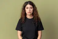 Qué dicen los expertos en comportamiento sobre las personas que visten siempre de negro