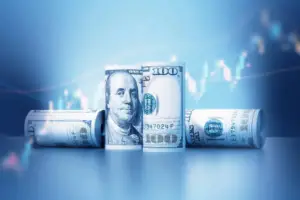 Dólar hoy: el oficial registró una caída de $5 en el Banco Nación y el blue terminó a $1.500