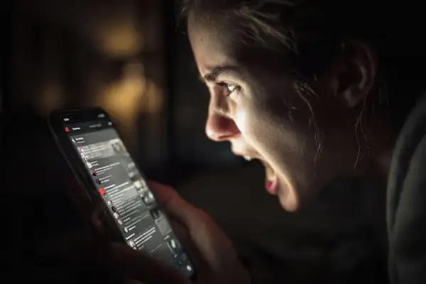 “Rage bait”, la palabra del año que revela el malestar digital