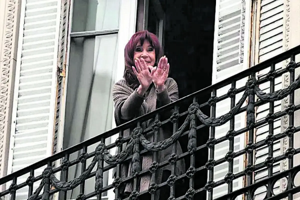 Causa Cuadernos: la Unidad de Información Financiera cargó con dureza contra Cristina Kirchner