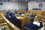 Regularizaron Uber, DiDi y Cabify y establecieron plazos para los choferes