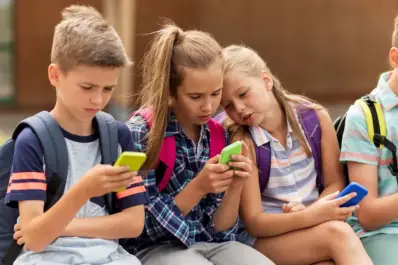 Australia prohíbe las redes sociales a los menores de 16 años con un innovador proyecto