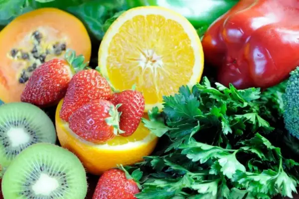 Vitamina C: el secreto anti-age para una piel radiante que está en tu cocina