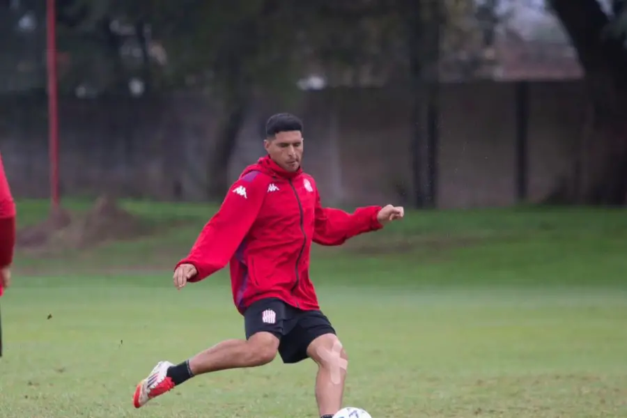 ALERTA. Pino, cerca de irse, aguarda definiciones por su situación final.