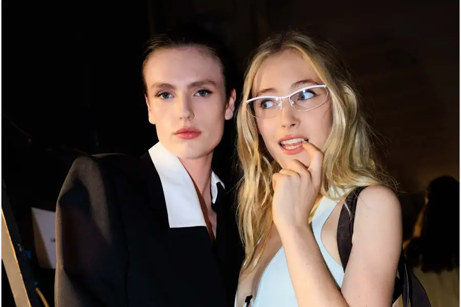 Los lentes de estilo minimalista que se quedarán durante todo 2026.