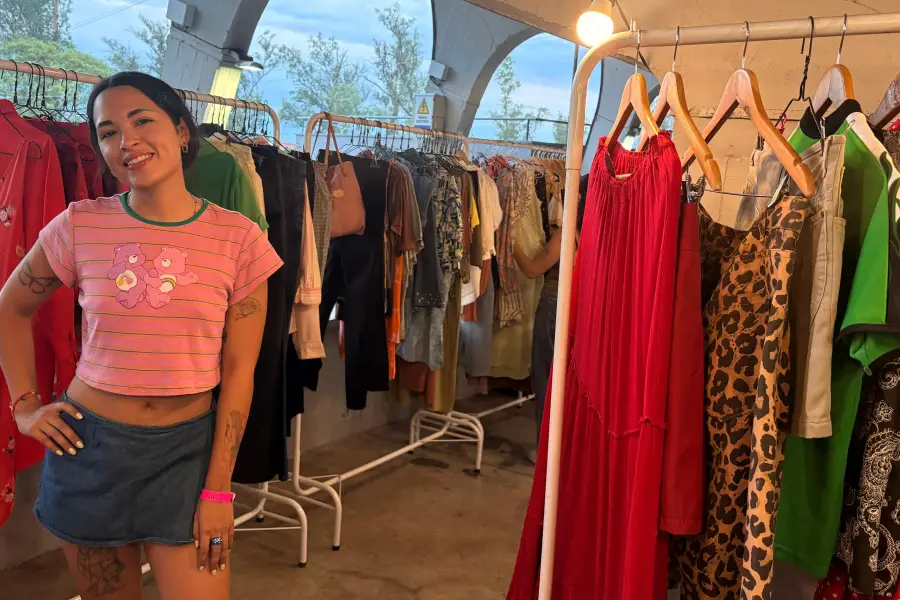 DE CHERRY VINTAGE. Sofía Olivares, parte de La Manifiesto, reflejó la alianza entre moda independiente y escena musical. LA GACETA