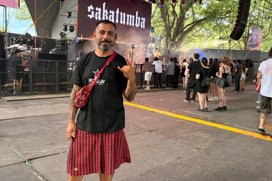 LA MENTE DETRÁS. Julio César Rasuk, creador del Urban Indie, posa meintras observa la llegada del público. LA GACETA