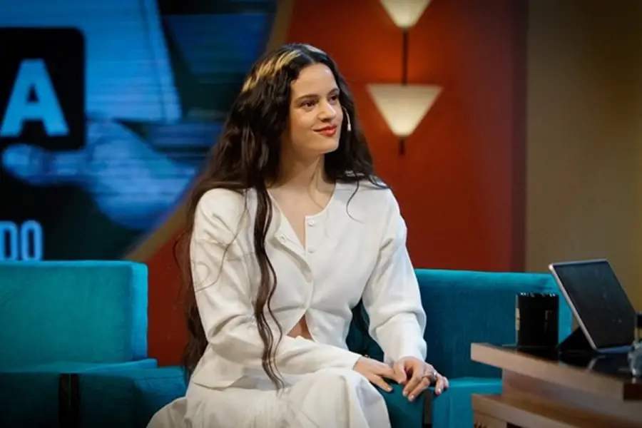 Cuál será el color que será furor en 2026, según Pantone: así lo lucen las celebridades