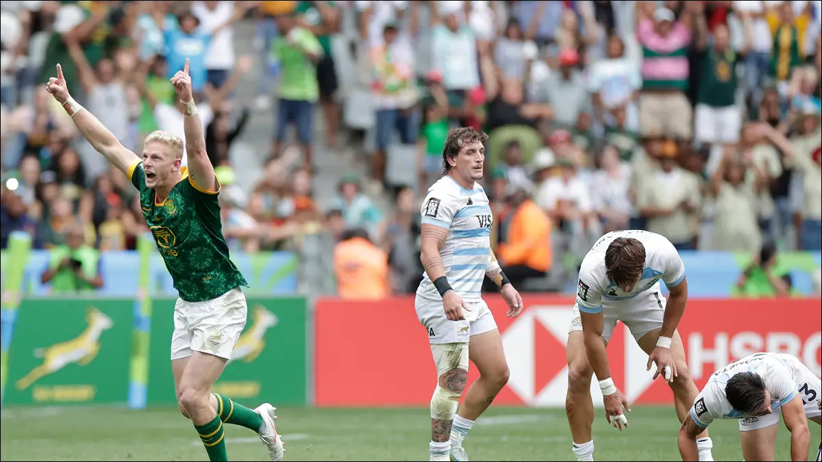 SALTO EN LA TABLA. El equipo argentino terminó segundo en la final ante los locales y avanzó al sexto lugar del ranking.