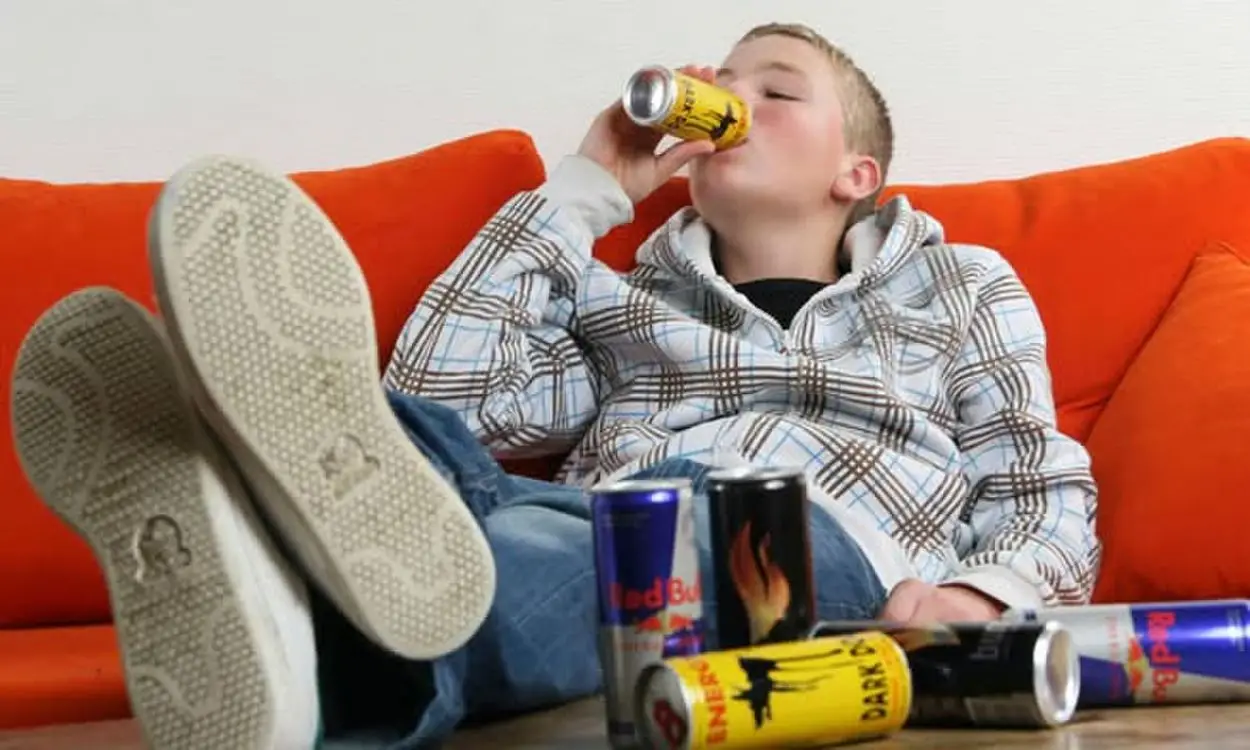 Energizantes y vapeo superan al alcohol y al tabaco entre los adolescentes