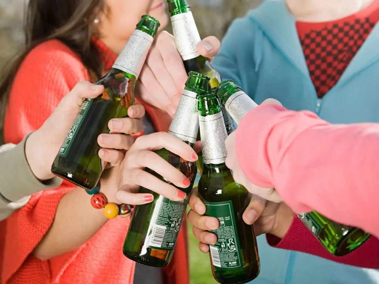 Energizantes y vapeo superan al alcohol y al tabaco entre los adolescentes