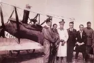 Recuerdos fotográficos: las andanzas del aviador Ernesto Nougués