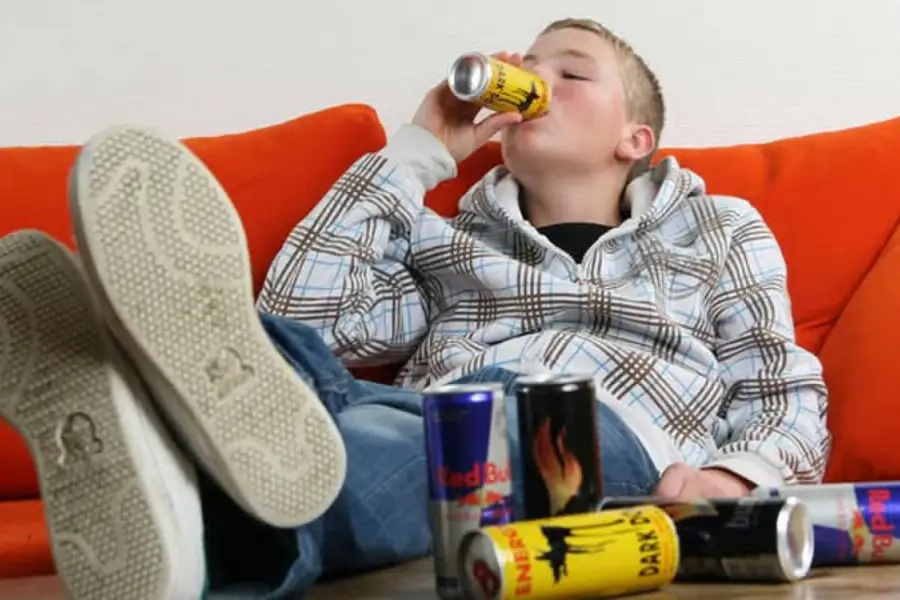 Energizantes y vapeo superan al alcohol y al tabaco entre los adolescentes