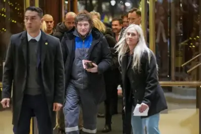 Milei llegó a Noruega para la entrega del Nobel de la Paz a María Corina Machado