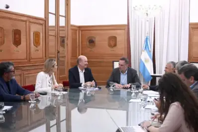 Última cita del Consejo de Mayo: el Gobierno busca capitalizar el disenso y acelera el debate