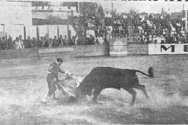 Recuerdos fotográficos: 1943. Corridas de toros en el Solar de los Deportes “santo”