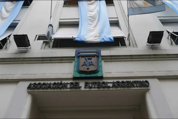 Allanan la sede de la AFA y más de 15 clubes por la causa Sur Finanzas: 35 operativos en simultáneo