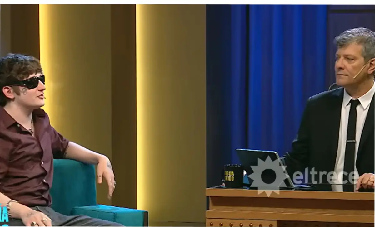 Con su humor sin filtros, Dillom se enfrentó a Mario Pergolini en una charla distendida.