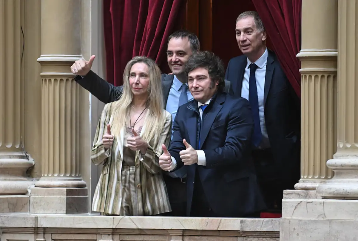 ARGUMENTO. Para el Gobierno, la reforma pretende modernizar el régimen de empleo en el país.