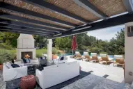 Así es la mansión de Justin Bieber en California: detalles del palacio moderno con paredes de cristal