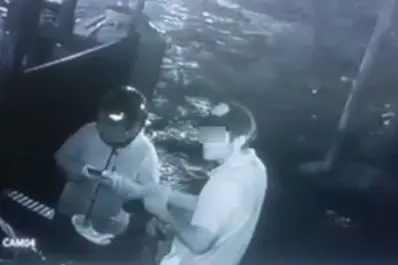 Al calabozo: ofreció ayuda a una mujer que se quedó con su moto y de un manotazo le robó el celular