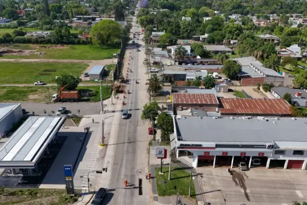 La vereda desapareció: un funcionario criticó las obras en la avenida Solano Vera