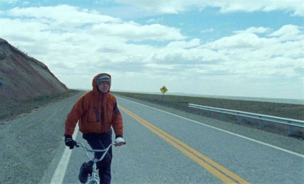 Cine: Yorgos Lanthimos y Emma Stone regresan en “Bugonia”