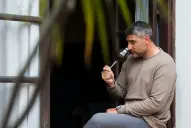 Cómo cambia un vino según nuestro estado de ánimo, qué cepas probar primero y la experiencia del maridaje cultural