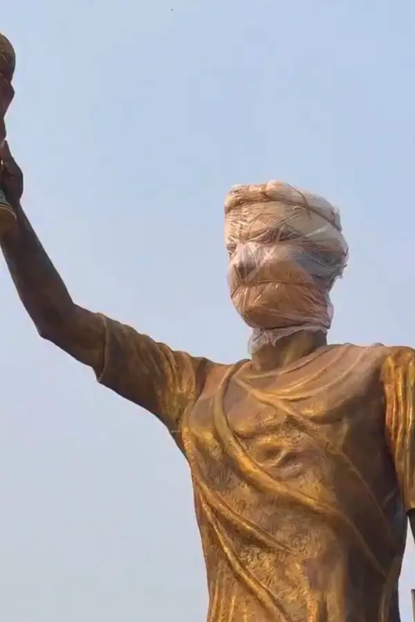 Para recibir a Messi: en India se construyó una estatua de 21 metros con un equipo de 45 artistas