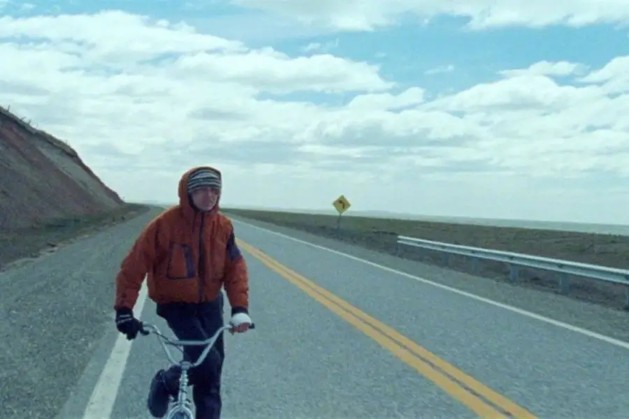 Cine: Yorgos Lanthimos y Emma Stone regresan en “Bugonia”