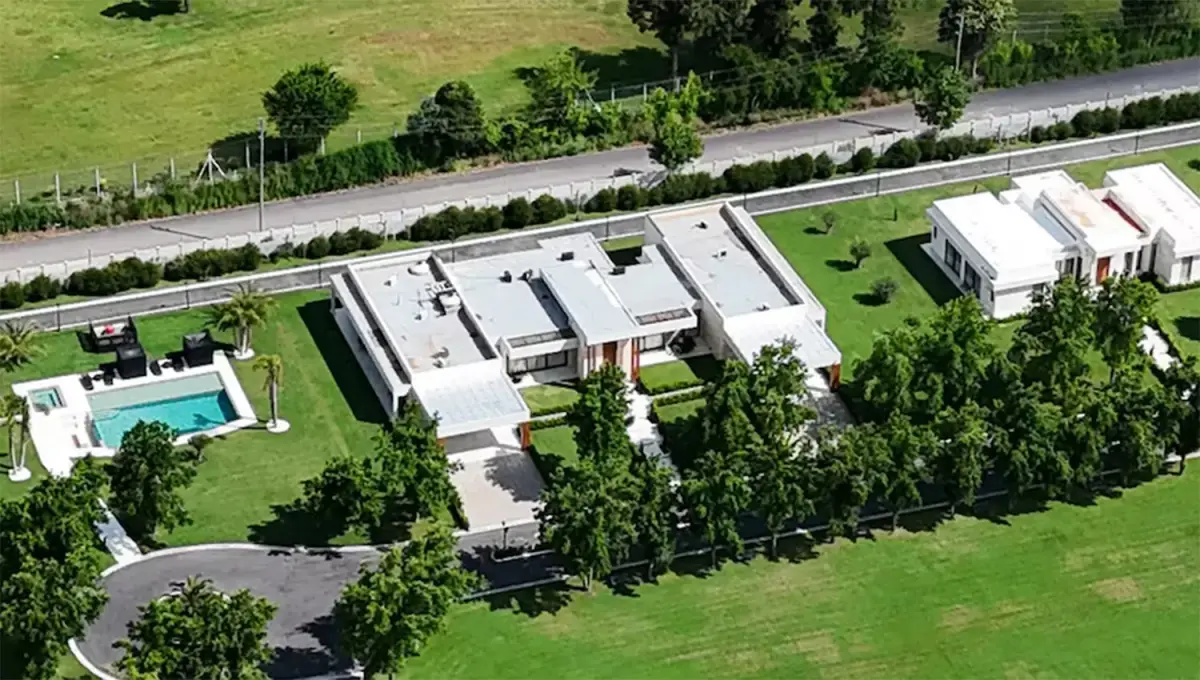 LUJOSA. La quinta de Pilar cuenta con haras para la cría de caballos, entre otras comodidades reveladas por la Justicia. 