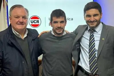 Quién es Leonel Chiarella, el intendente santafesino que se convirtió en el presidente más joven de la historia de la UCR