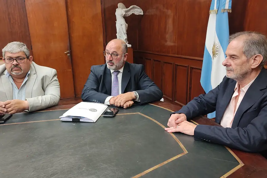 La Provincia, la UNT y la SAT trabajaron juntos para cuidar a El Cadillal