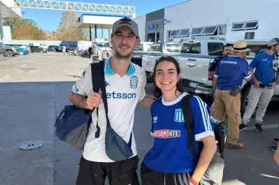 “Solo teníamos el pasaje de ida”: dos hermanos de Racing y el vértigo de una final lejos de casa