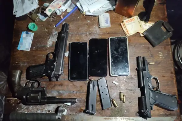 600x400_dos-detenidos-operativo-secuestraron-tres-armas-fuego-dos-pistolas-revolver-1116640-140019.webp