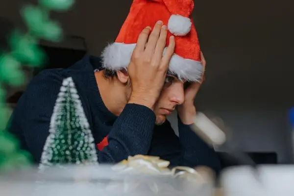 600x400_por-algunas-personas-sienten-tristeza-soledad-navidad-1116621-135115.webp