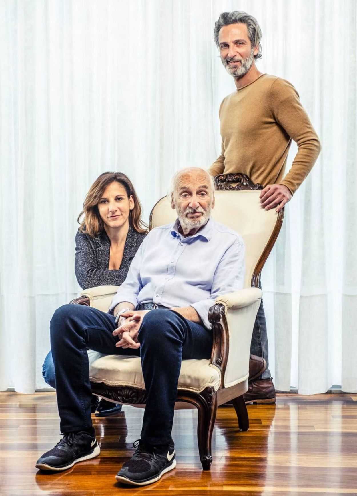CON SUS HIJOS. Ernesto (nacido en 1970) y Malena (1974).