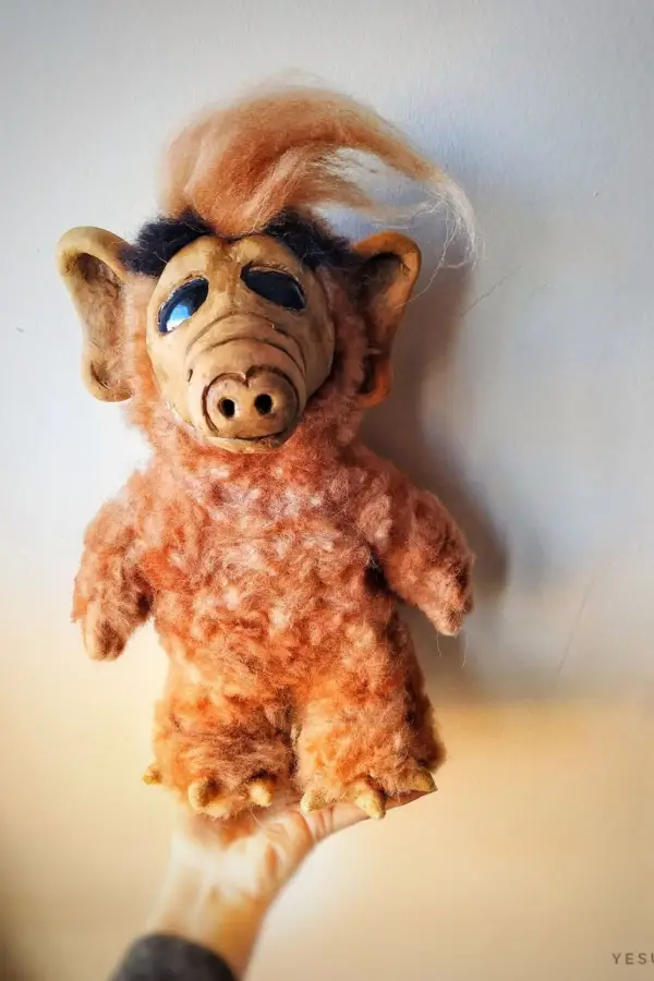 INOLVIDABLE. Una recreación del personaje Alf, de los años 90.