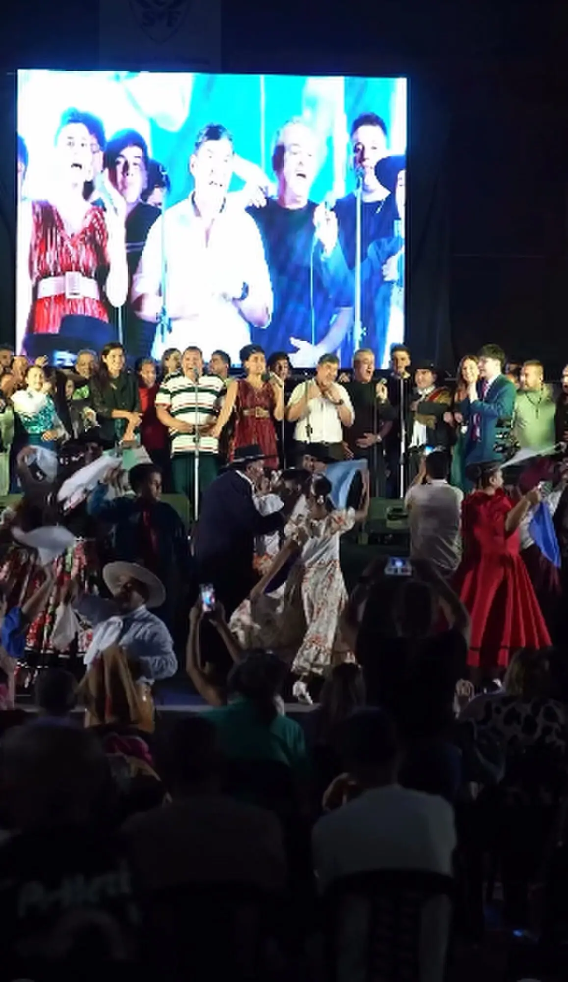 ARTISTAS. En Floresta desfilaron más de 25 bandas de música.