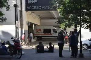 Grave siniestro vial en la ruta 38: un jugador de vóley de Concepción permanece internado en estado delicado