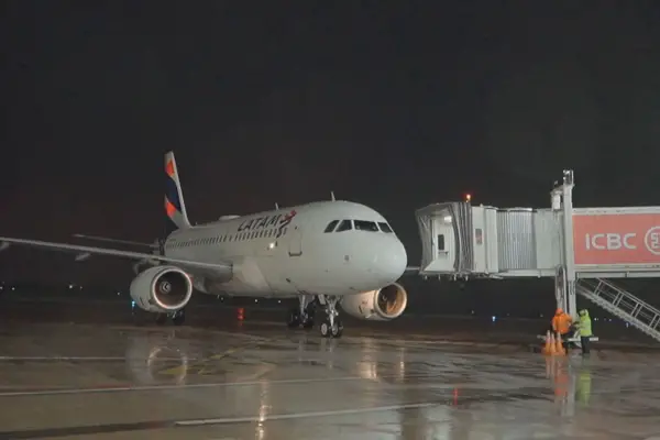 La aerolínea LATAM cancelará la ruta Tucumán-Lima a partir de marzo de 2026