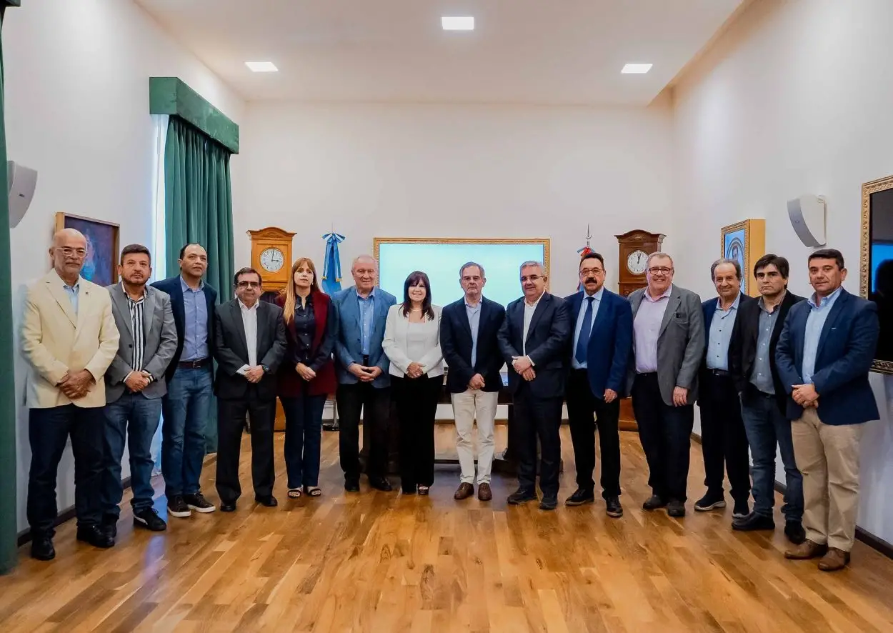 ACUERDO FINAL. Los que intervinieron el largo proceso.