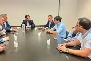 La energía, un eje clave para el fútbol: dirigentes de San Martín y Atlético avanzan en gestiones conjuntas